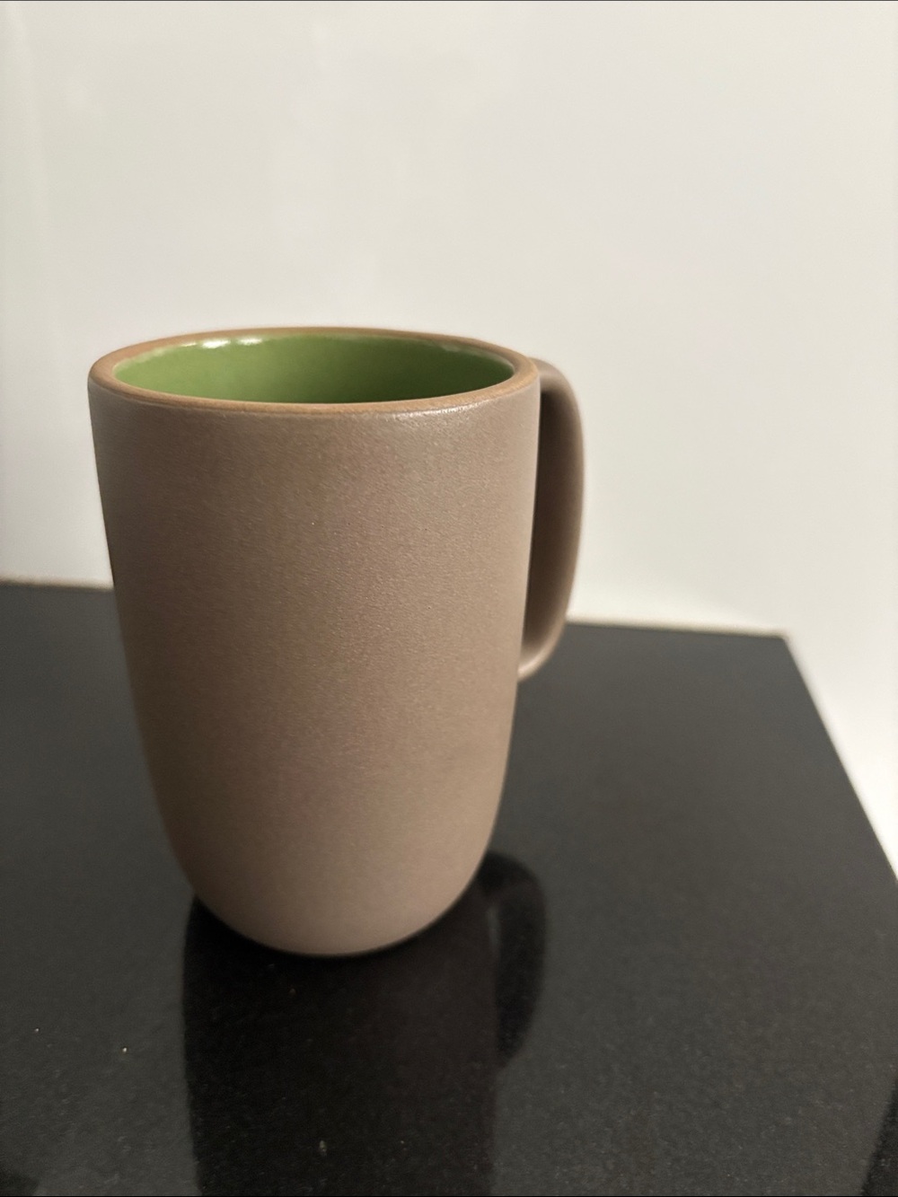 Heath Ceramics Matte Beige Mug with Green Interior - Picture 3 of 5